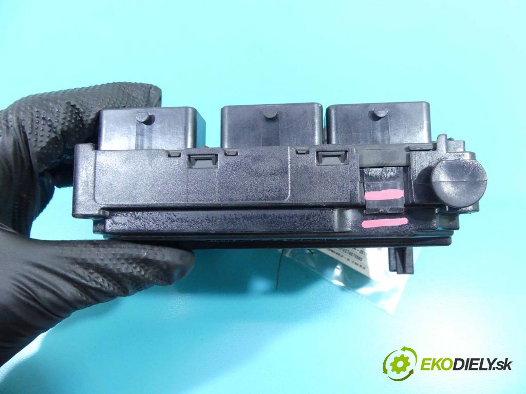 Citroen C4 I 2004-2011 1.6 16V 109 HP manual 80 kW 1587 cm3 5- modul riadiaca jednotka 9661682980 (Ostatné)