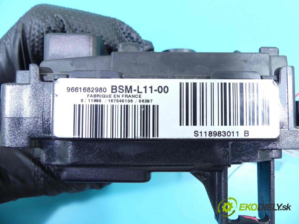 Citroen C4 I 2004-2011 1.6 16V 109 HP manual 80 kW 1587 cm3 5- modul riadiaca jednotka 9661682980 (Ostatné)