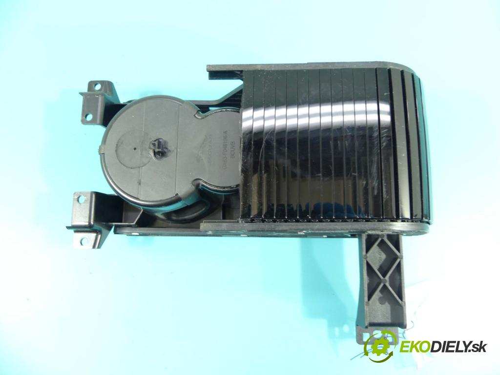 Jaguar F-Pace 16- 2.0d 179KM automatic 132 kW 1999 cm3 5- Rukojeť: na nápoje: GX63-F048196-A (Úchyty, držiaky na nápoje)