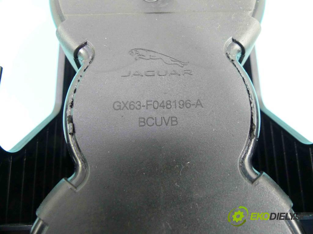 Jaguar F-Pace 16- 2.0d 179KM automatic 132 kW 1999 cm3 5- Rukojeť: na nápoje: GX63-F048196-A (Úchyty, držiaky na nápoje)