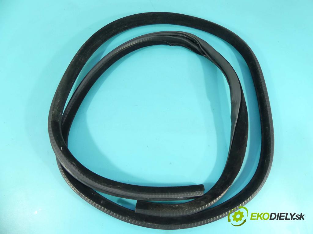 Jaguar F-Pace 16- 2.0d 179KM automatic 132 kW 1999 cm3 5- Těsnění: dveře zadní levé HK83-253A11-A (Ostatní)