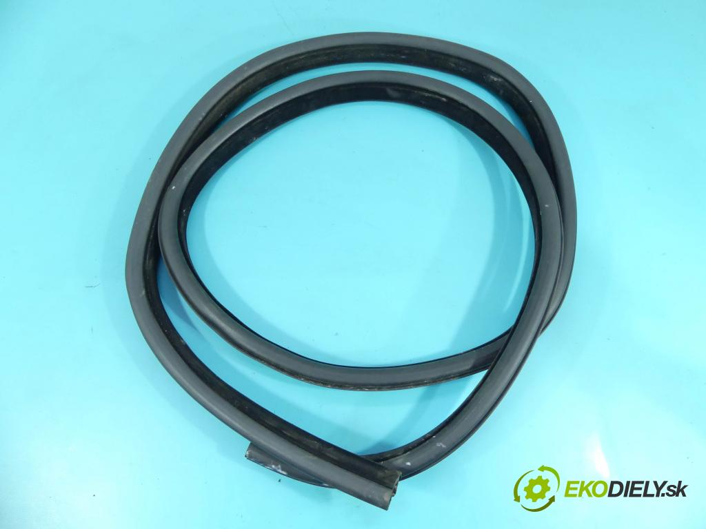 Jaguar F-Pace 16- 2.0d 179KM automatic 132 kW 1999 cm3 5- Těsnění: dveře zadní pravé HK83-253A10-A (Ostatní)