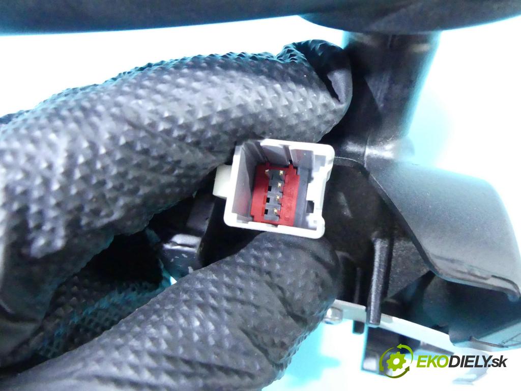 Jaguar F-Pace 16- 2.0d 179KM automatic 132 kW 1999 cm3 5- zpětné zrcátko vnitřní FK72-17E678-AA (Světla vnitřní)