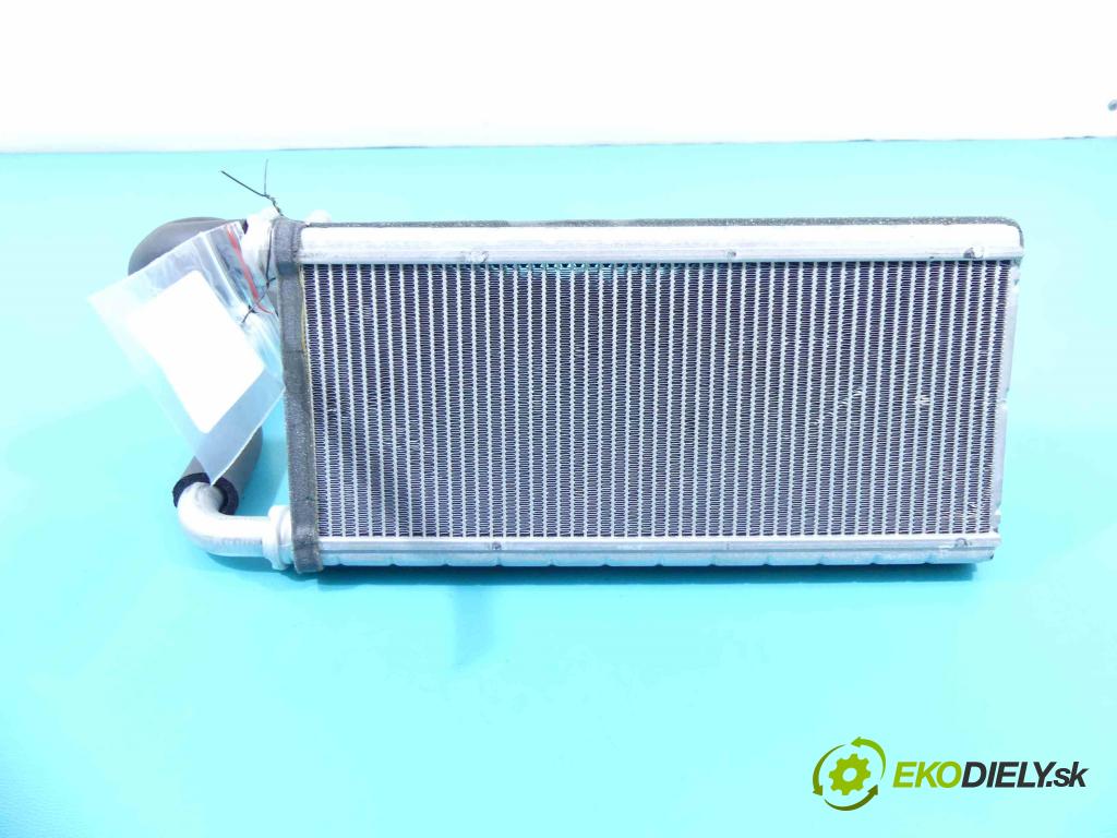 Jaguar F-Pace 16- 2.0d 179KM automatic 132 kW 1999 cm3 5- radiátor  (Radiátory topení)