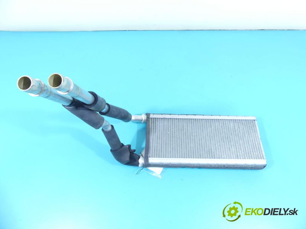 Jaguar F-Pace 16- 2.0d 179KM automatic 132 kW 1999 cm3 5- radiátor  (Radiátory topení)