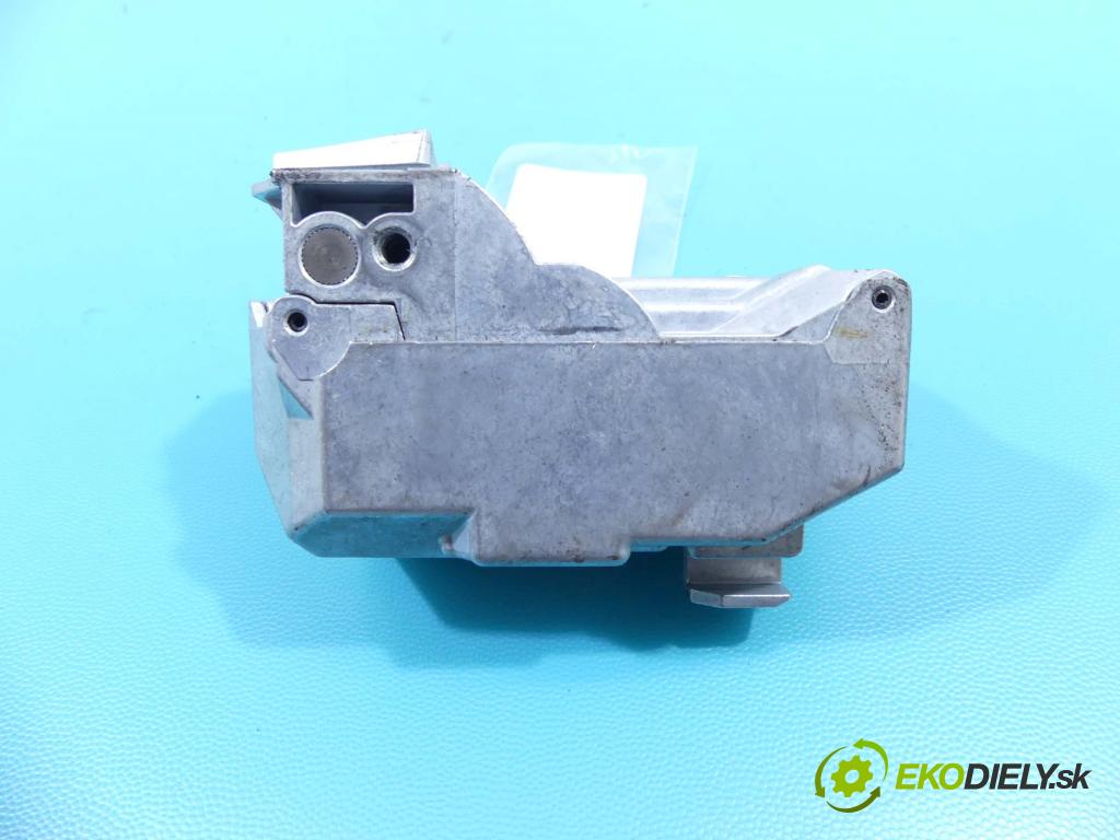 Jaguar F-Pace 16- 2.0d 179KM automatic 132 kW 1999 cm3 5- Blokáda: řízení: HX73-3K772-AA (Ostatné)