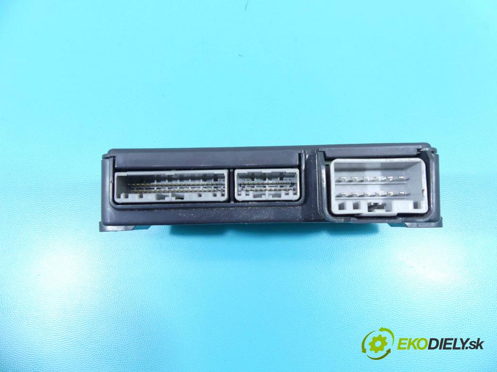 Jaguar F-Pace 16- 2.0d 179KM automatic 132 kW 1999 cm3 5- modul riadiaca jednotka HPLA-19H440-BD (Ostatné)