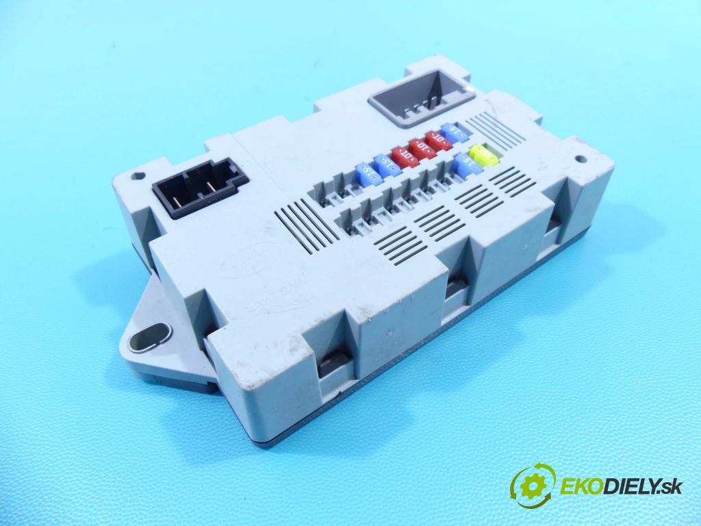 Jaguar F-Pace 16- 2.0d 179KM automatic 132 kW 1999 cm3 5- modul riadiaca jednotka 7370-7520 (Ostatné)