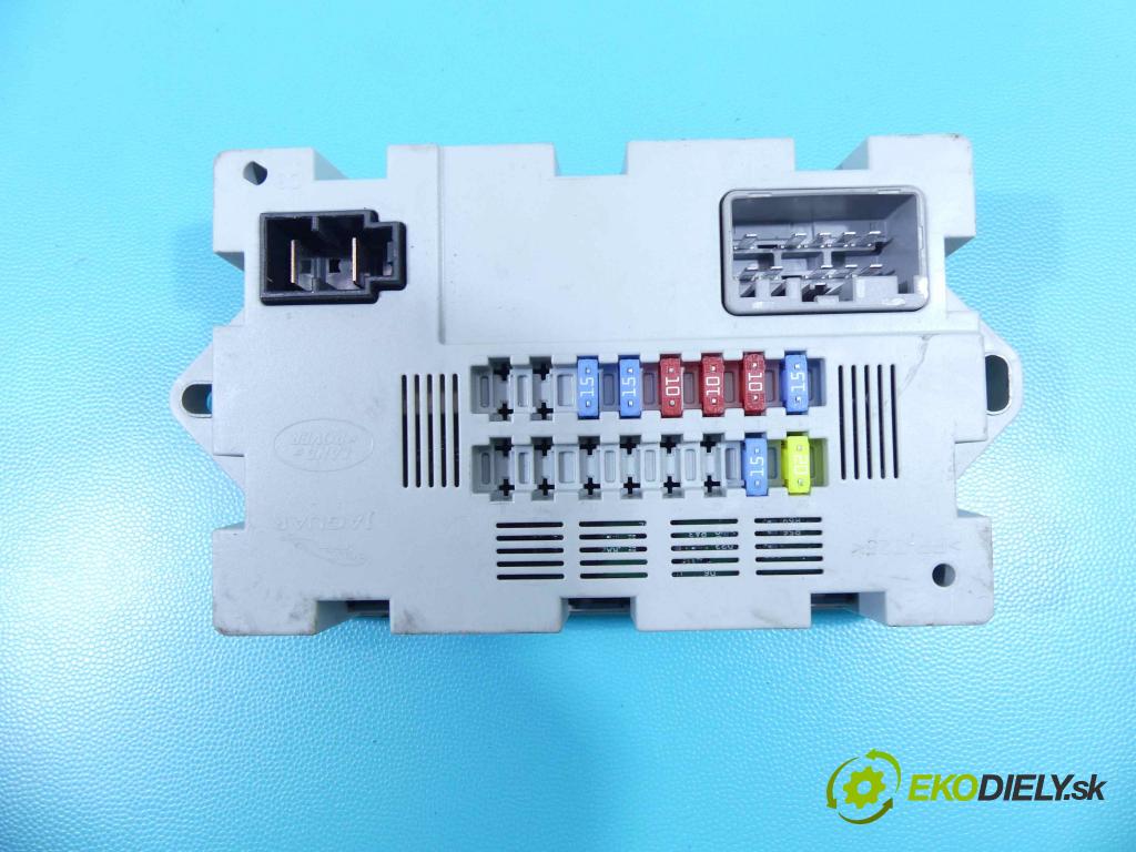 Jaguar F-Pace 16- 2.0d 179KM automatic 132 kW 1999 cm3 5- modul riadiaca jednotka 7370-7520 (Ostatné)