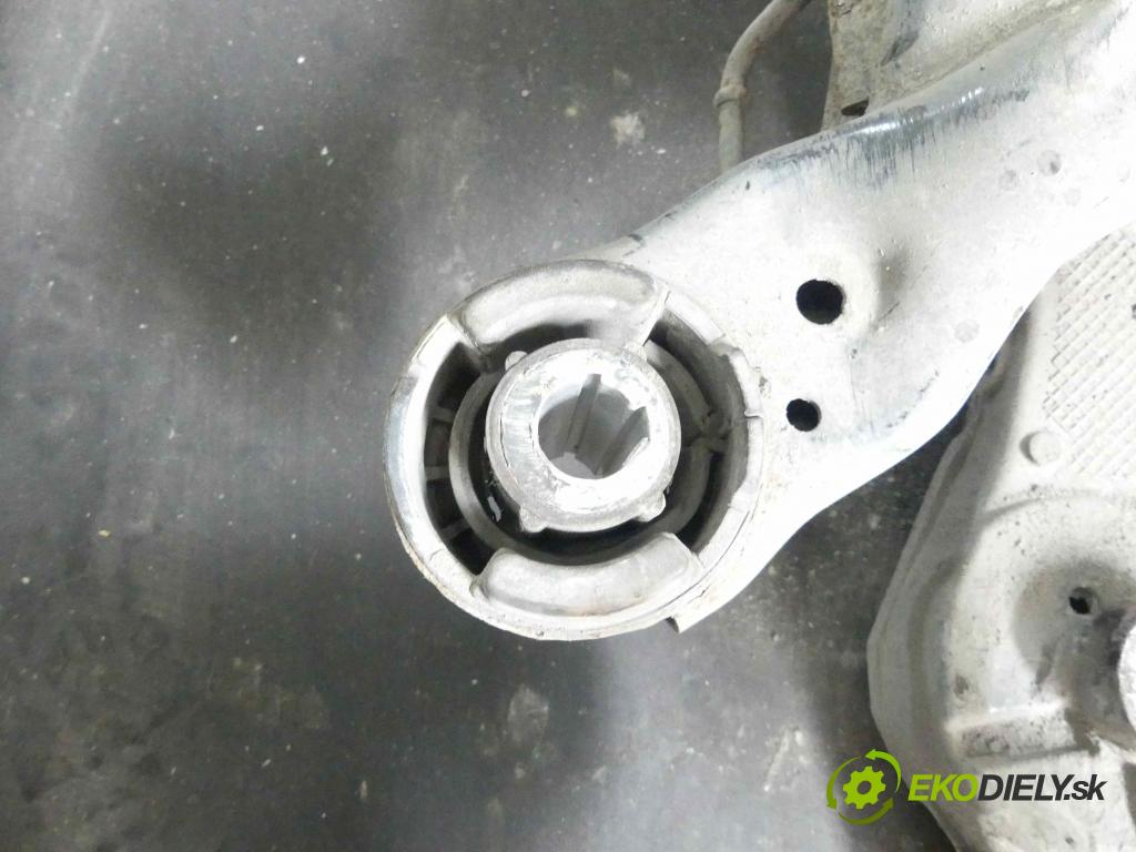 Jaguar F-Pace 16- 2.0d 179KM automatic 132 kW 1999 cm3 5- zadní výztuha (Výztuhy zadní)