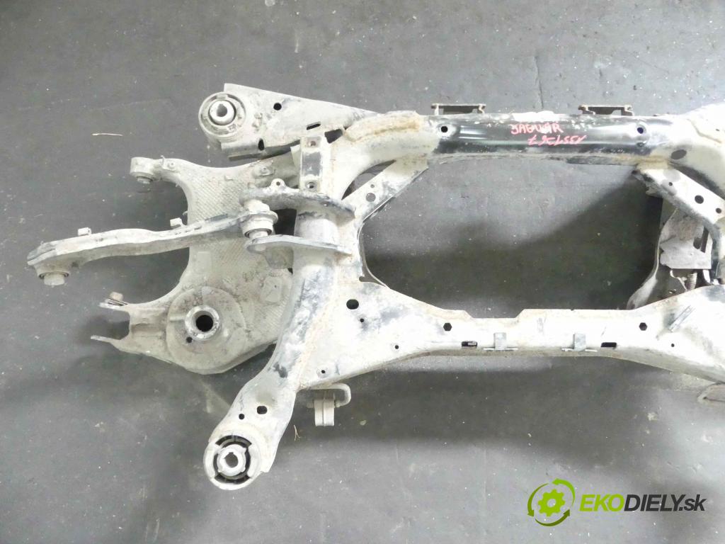 Jaguar F-Pace 16- 2.0d 179KM automatic 132 kW 1999 cm3 5- zadní výztuha (Výztuhy zadní)