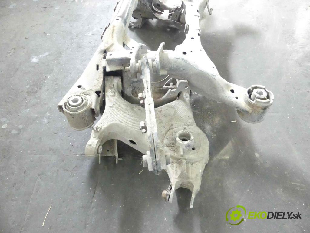 Jaguar F-Pace 16- 2.0d 179KM automatic 132 kW 1999 cm3 5- zadní výztuha  (Výztuhy zadní)