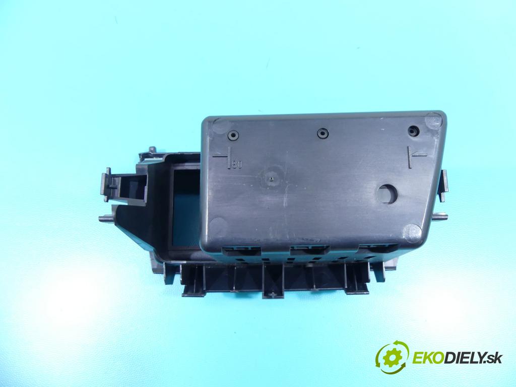 Seat Leon III 2012-2020 1.6 tdi 110 HP manual 81 kW 1598 cm3 5- kastlík 5F1857925E