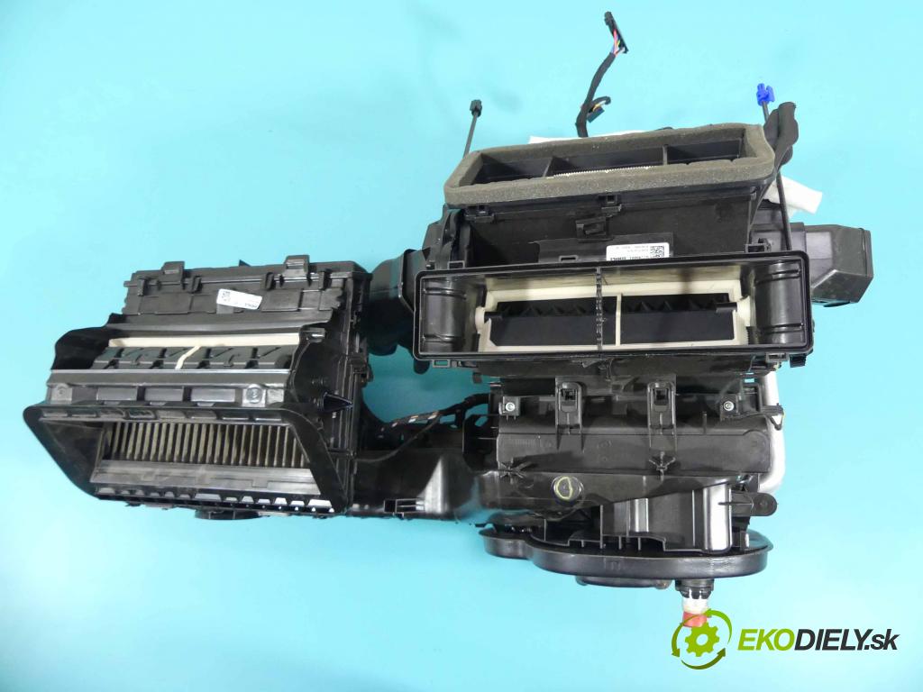 Seat Ibiza V KJ 2017- 1.0 tsi 95 hp manual 70 kW 999 cm3 5- radiátor 2Q0907511D (Radiátory topení)