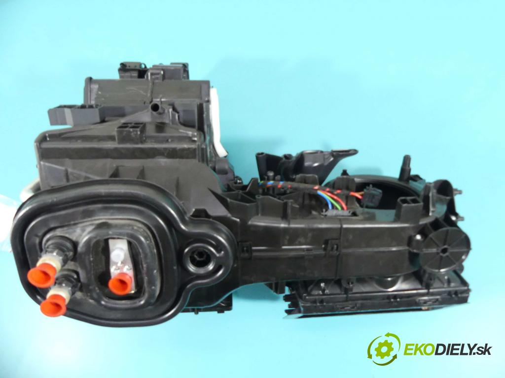 Seat Ibiza V KJ 2017- 1.0 tsi 95 hp manual 70 kW 999 cm3 5- radiátor 2Q0907511D (Radiátory topení)