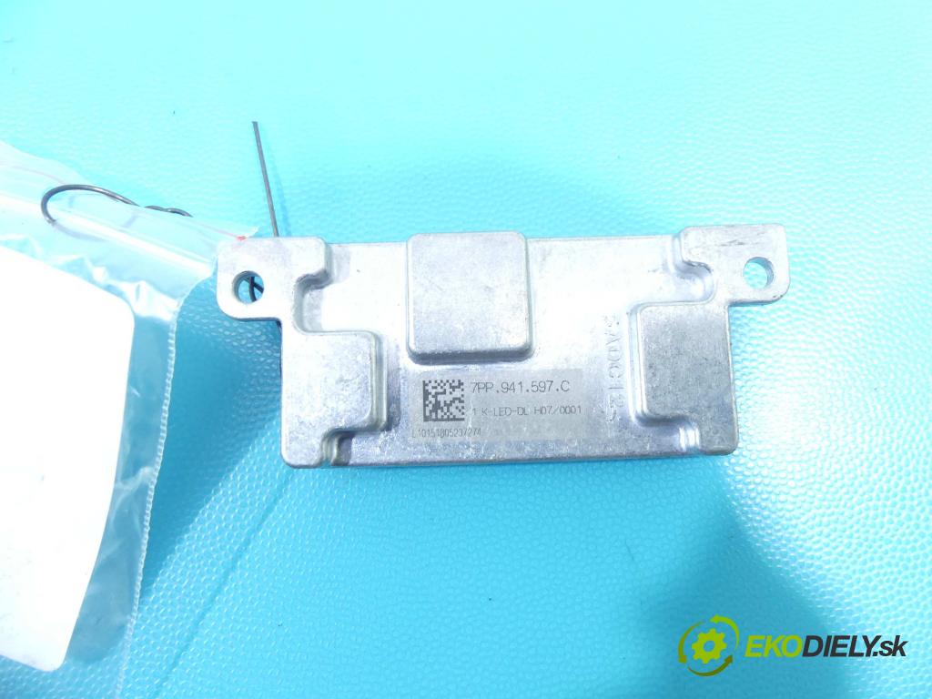 Seat Ibiza V KJ 2017- 1.0 tsi 95 HP manual 70 kW 999 cm3 5- modul riadiaca jednotka 7PP941597C (Ostatné)