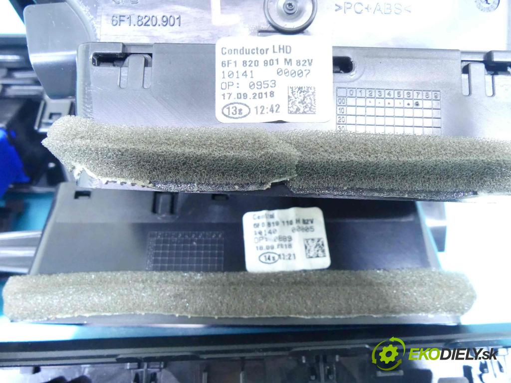 Seat Ibiza V KJ 2017- 1.0 tsi 95 HP manual 70 kW 999 cm3 5- Mřížka: kúrenia stredová 6F1820901M (Mriežky kúrenia (fukáre))