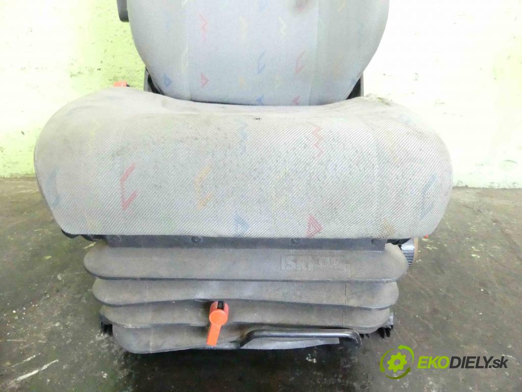 Vw LT II 1996-2006 2.8 tdi 158 HP manual 116 kW 2799 cm3 5- Sedačka ľavý  (Sedačky, sedadlá)