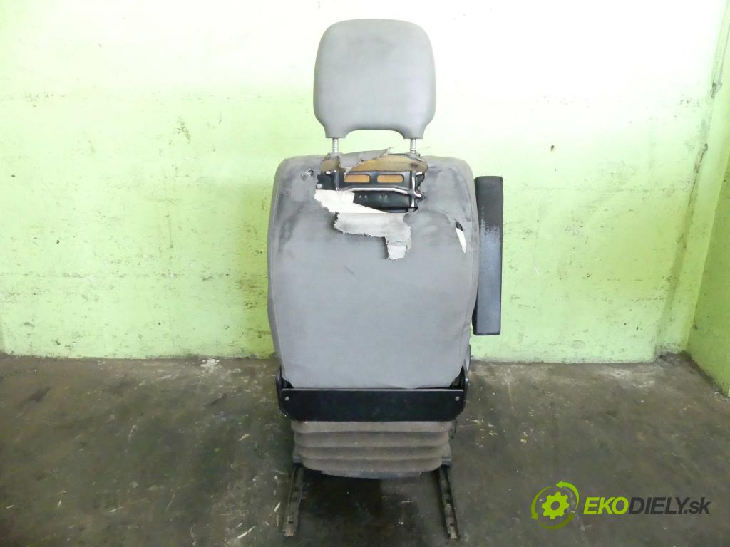 Vw LT II 1996-2006 2.8 tdi 158 HP manual 116 kW 2799 cm3 5- Sedačka ľavý  (Sedačky, sedadlá)