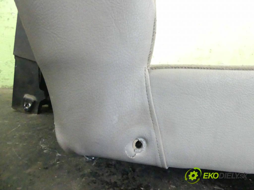 Vw LT II 1996-2006 2.8 tdi 158 HP manual 116 kW 2799 cm3 5- Sedačka pravý  (Sedačky, sedadlá)