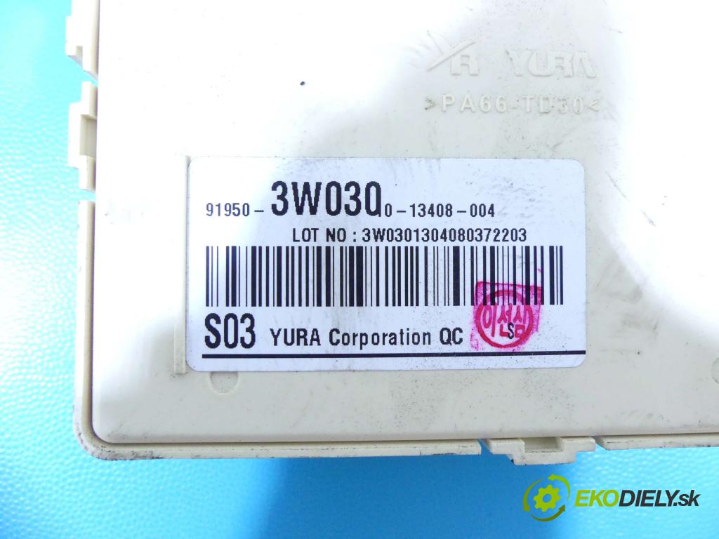 Kia Sportage III 2010-2015 2.0 crdi 184 hp automatic 135 kW 1995 cm3 5- skříňka pojistková 91950-3W030 (Pojistkové skříňky)