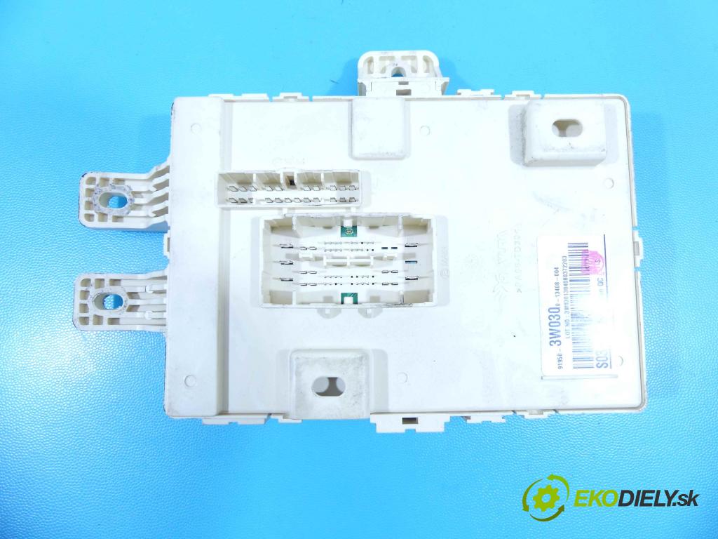 Kia Sportage III 2010-2015 2.0 crdi 184 hp automatic 135 kW 1995 cm3 5- skříňka pojistková 91950-3W030 (Pojistkové skříňky)