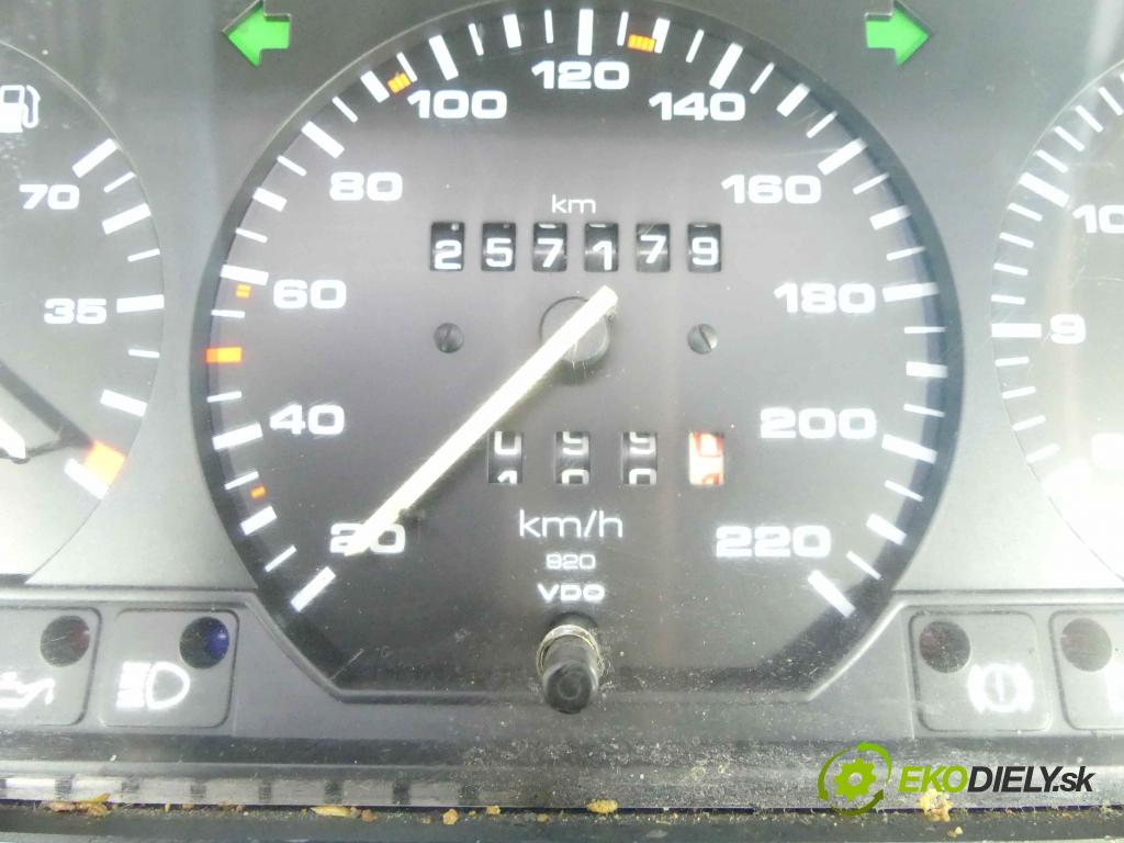Vw Passat B3 1988-1993 1.9d 68 HP manual 50 kW 1896 cm3 4- prístrojovka/ budíky 81117657 (Prístrojové dosky, displeje)