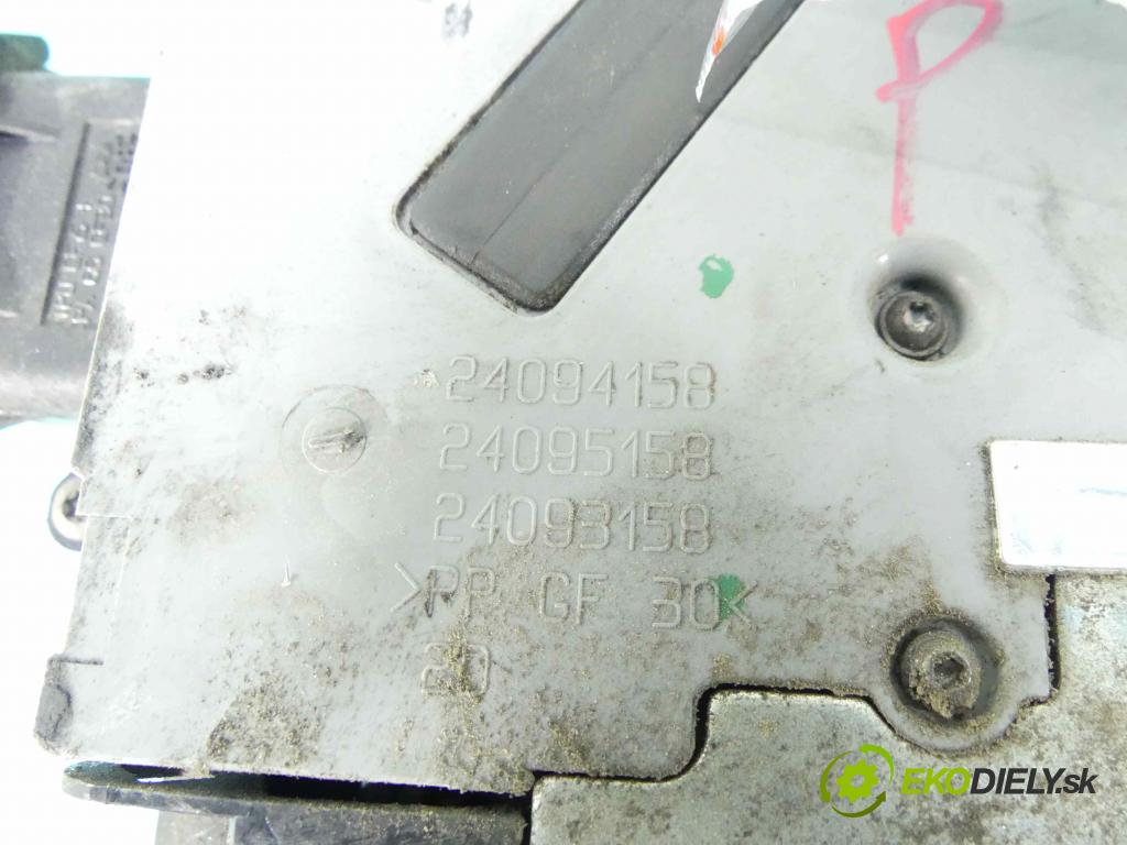 Peugeot 207 1.4 16V 95 hp manual 70 kW 1397 cm3 5- zámek přední pravý 24095158
