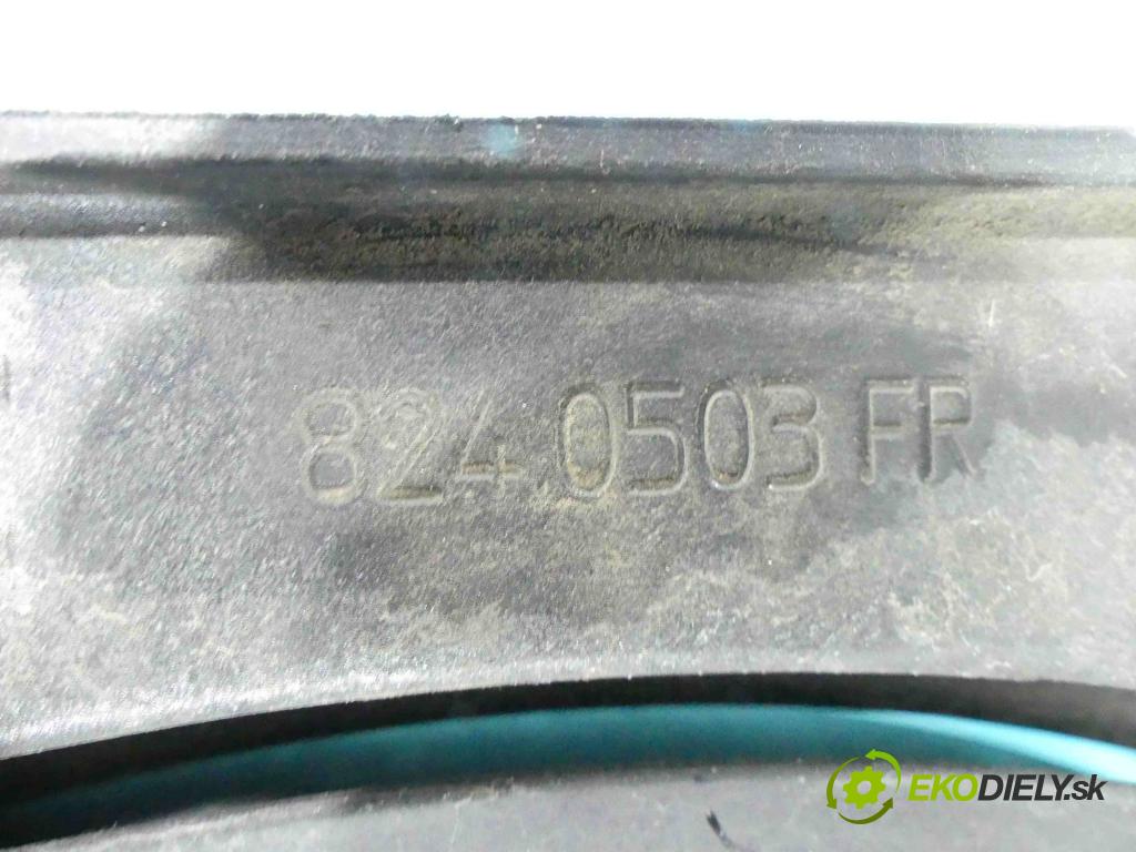 Peugeot 207 1.4 16V 95 HP manual 70 kW 1397 cm3 5- Ventilátor chladiča 8240503FR
