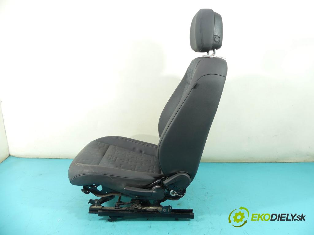 Opel Meriva B 2010-2017 1.4 T 120 HP manual 88 kW 1364 cm3 5- Sedačka ľavý  (Sedačky, sedadlá)