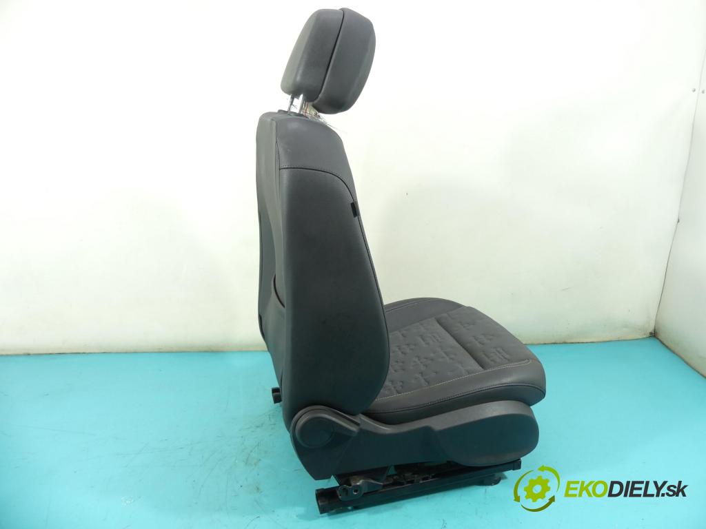 Opel Meriva B 2010-2017 1.4 T 120 HP manual 88 kW 1364 cm3 5- Sedačka pravý  (Sedačky, sedadlá)