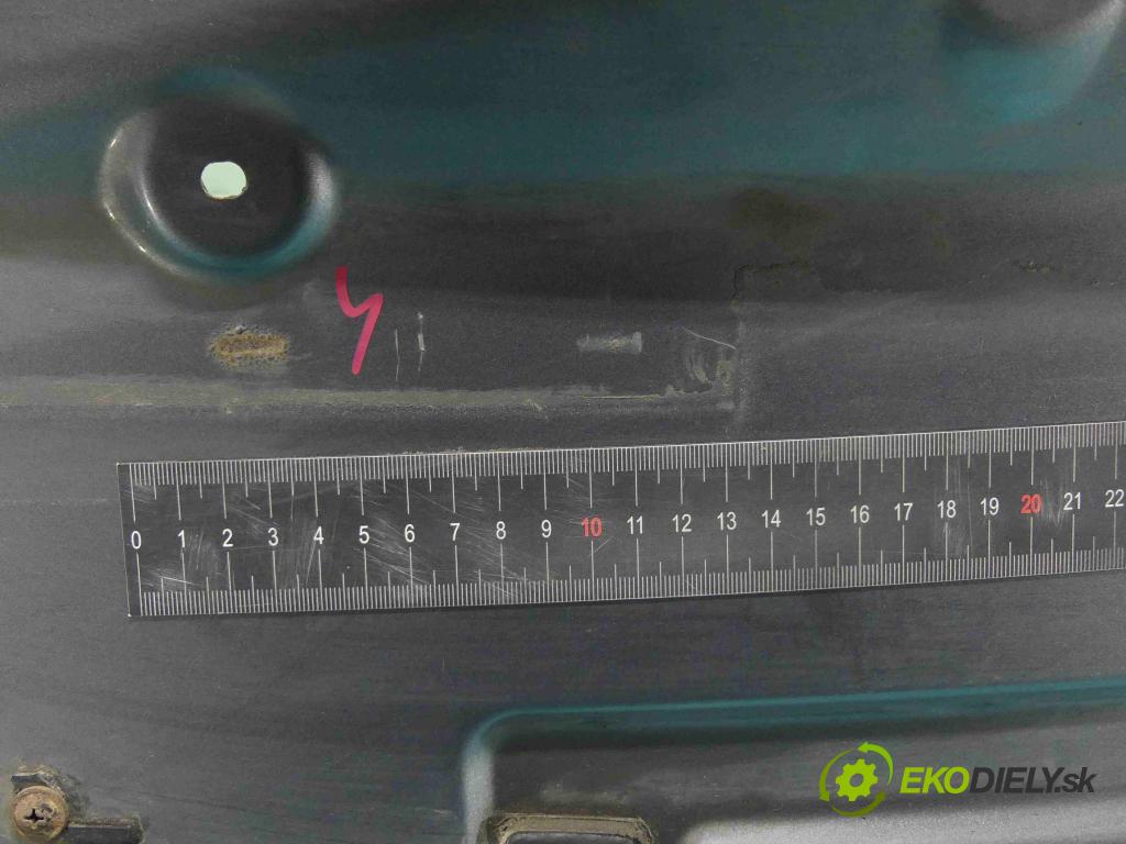 Hyundai Ix35 2.0 crdi 136hp manual 100 kW 1995 cm3 5- zadní kufrové dveře  (Zadní kapoty)