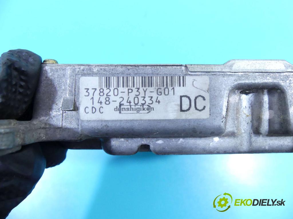Honda Civic VI 1995-2001 1.4 16V 90 hp manual 66 kW 1396 cm3 3- řídící jednotka motoru 37820-P3Y-G01