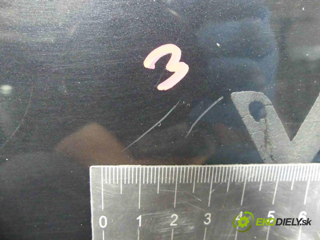 Opel Vectra A 1988-1995 1.6 75 hp manual 55 kW 1598 cm3 4- zadní kufrové dveře  (Zadní kapoty)