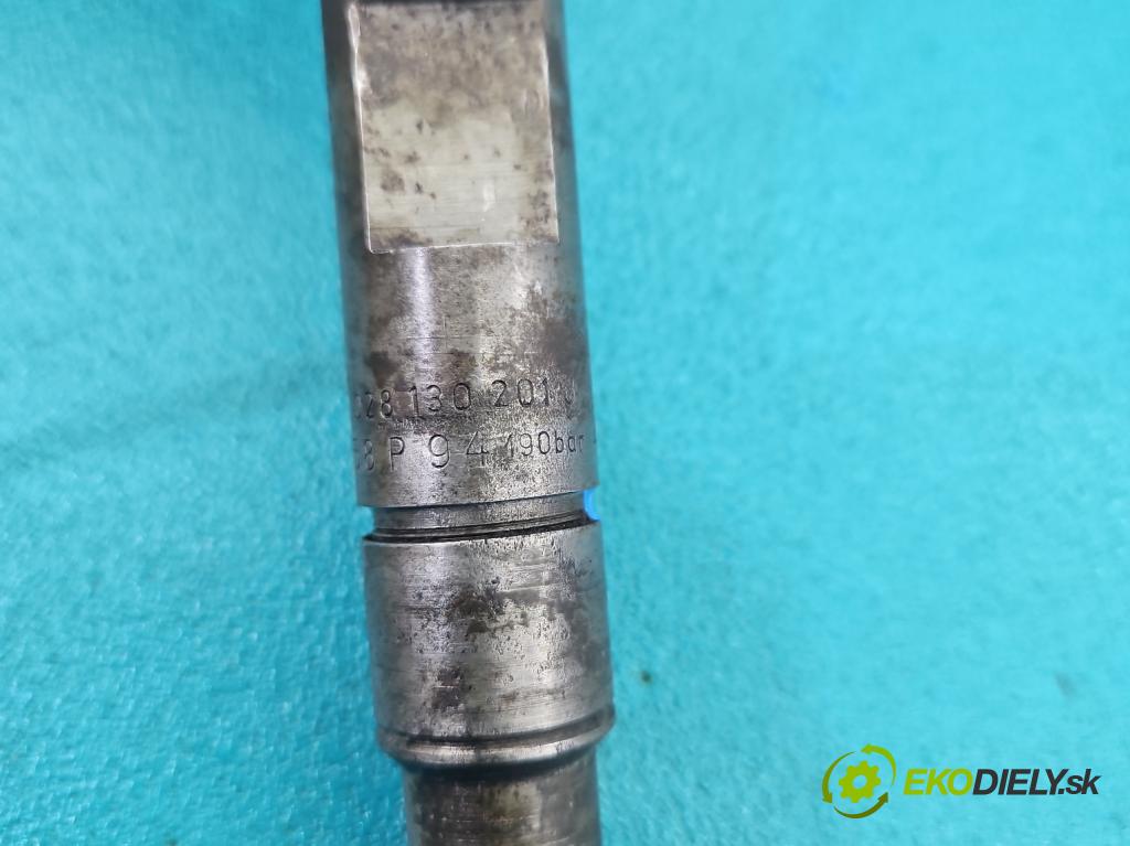 Vw Passat B5 1995-2005 1.9 tdi 110 HP manual 81 kW 1896 cm3 5- vstrek 028130201J (Vstrekovač paliva)