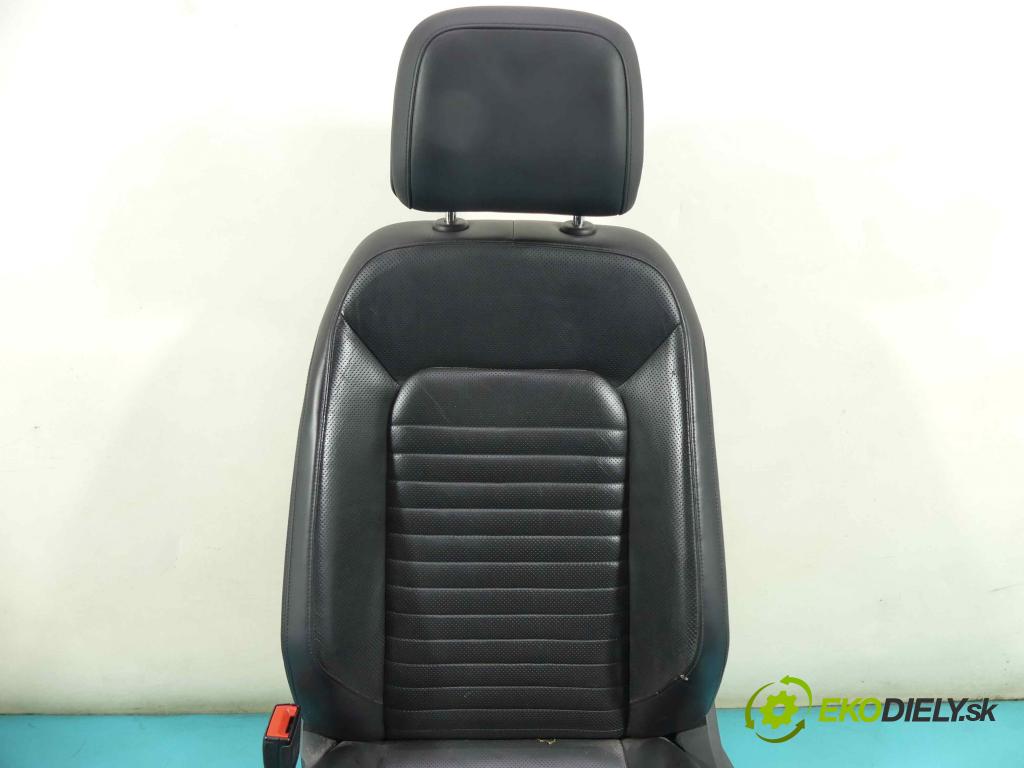 Vw Passat B8 2014 - 2.0 tdi 239KM automatic 176 kW 1968 cm3 5- Sedačka ľavý  (Sedačky, sedadlá)