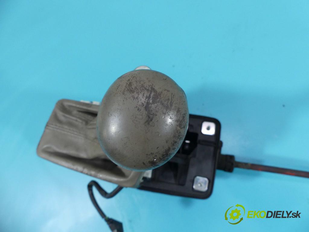 Audi A6 C6 2004-2011 3.0 V6 tdi 224hp automatic 165 kW 2967 cm3 4- Páka: Změny: stupeň,rýchlosť 4F1713041R (Rýchlostné páky / kulisy)