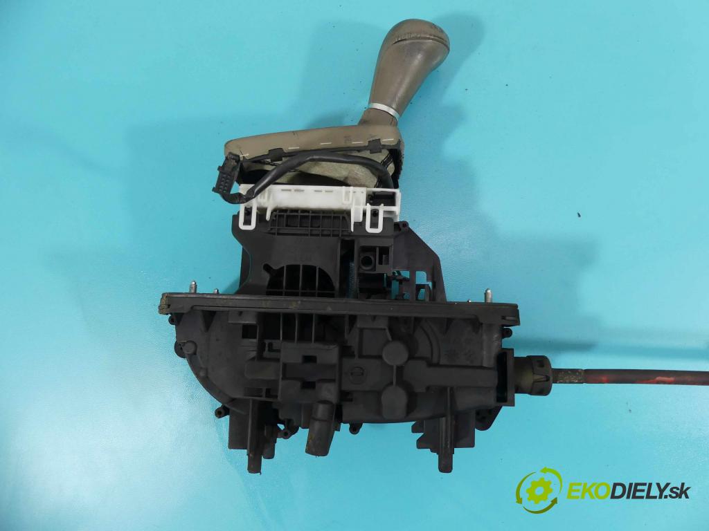 Audi A6 C6 2004-2011 3.0 V6 tdi 224hp automatic 165 kW 2967 cm3 4- Páka: Změny: stupeň,rýchlosť 4F1713041R (Rýchlostné páky / kulisy)