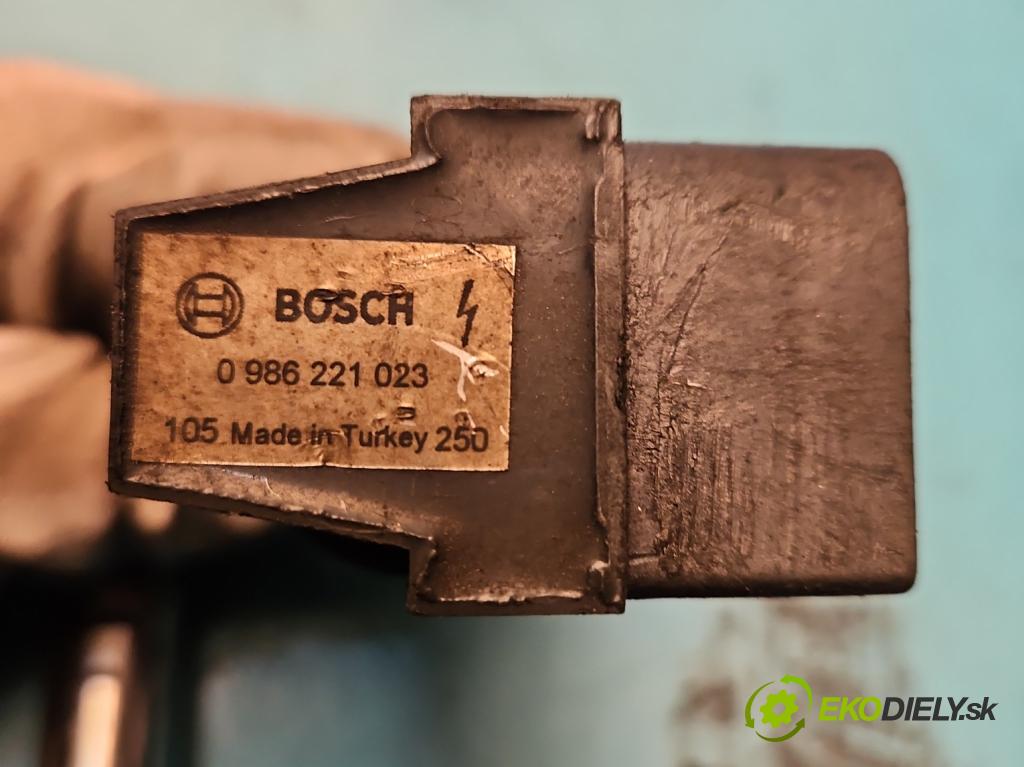 Seat Ibiza III 6L 2002-2008 1.2 12V 64 HP manual 47 kW 1198 cm3 5- cievka zapaľovacia 0986221023 (Zapaľovacie cievky, moduly)