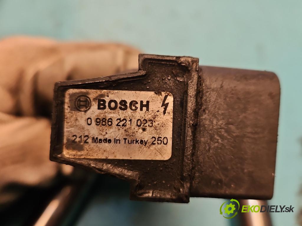 Seat Ibiza III 6L 2002-2008 1.2 12V 64 HP manual 47 kW 1198 cm3 5- cievka zapaľovacia 0986221023 (Zapaľovacie cievky, moduly)