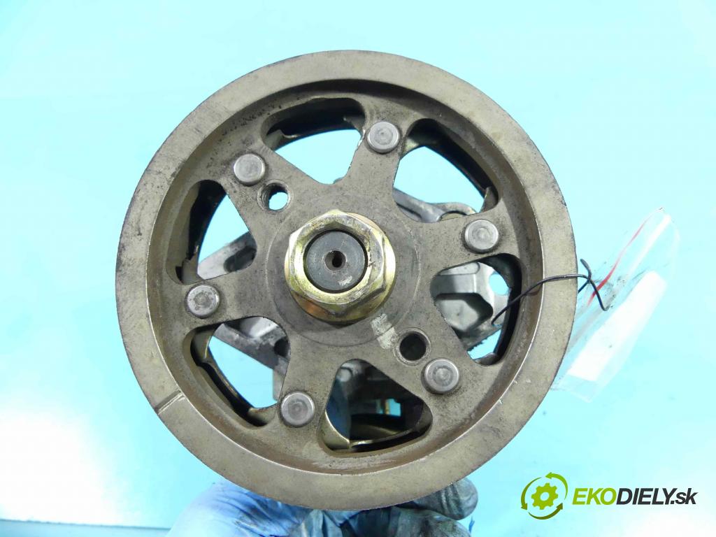 Toyota Corolla Verso I 2001-2004 2.0 D4D 90 HP manual 66 kW 1995 cm3 5- čerpadlo vstrekovacia 22100-27010 (Vstrekovacie čerpadlá)