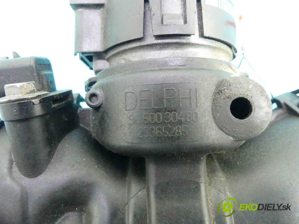 Citroen C4 I 2004-2011 1.6 hdi 90 HP manual 66 kW 1560 cm3 5- klapka 9660030480 (Škrtiace klapky)