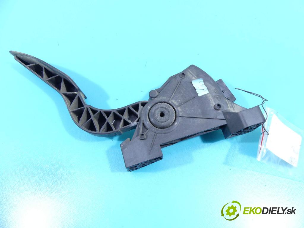 Fiat Croma II 2005-2010 1.9 jtd 150 HP manual 110 kW 1910 cm3 5- pedále 51733558 (Pedále)