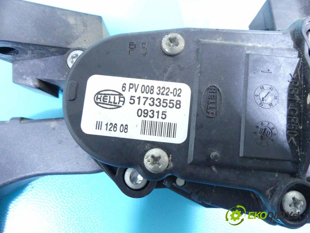 Fiat Croma II 2005-2010 1.9 jtd 150 HP manual 110 kW 1910 cm3 5- pedále 51733558 (Pedále)