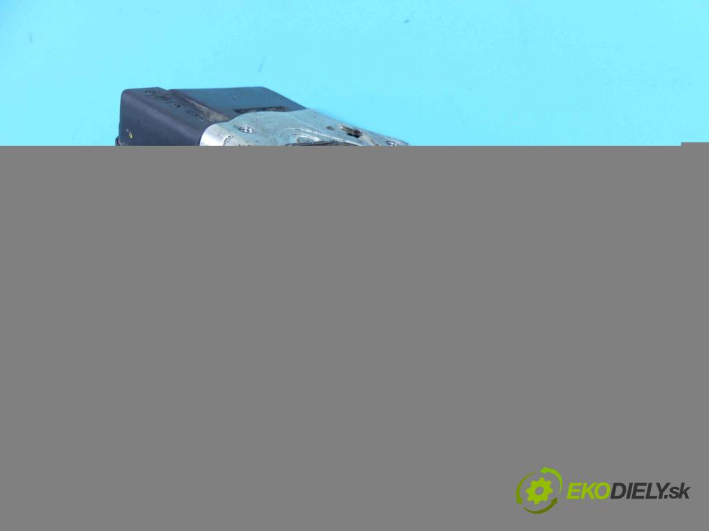 Fiat Stilo 1.6 16v 103 hp manual 76 kW 1596 cm3 5- zámek zadní pravý 