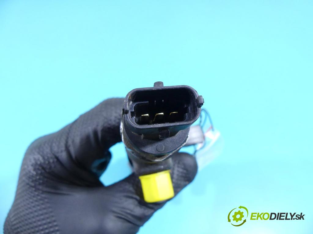 Jaguar F-Pace 16- 2.0d 179KM automatic 132 kW 1999 cm3 5- lišta vstrekovacia 0445214332 (Vstrekovacie lišty)