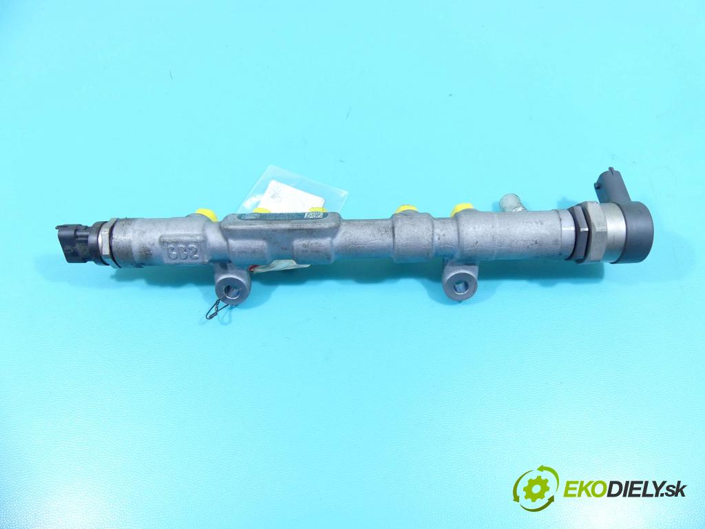 Jaguar F-Pace 16- 2.0d 179KM automatic 132 kW 1999 cm3 5- lišta vstrekovacia 0445214332 (Vstrekovacie lišty)