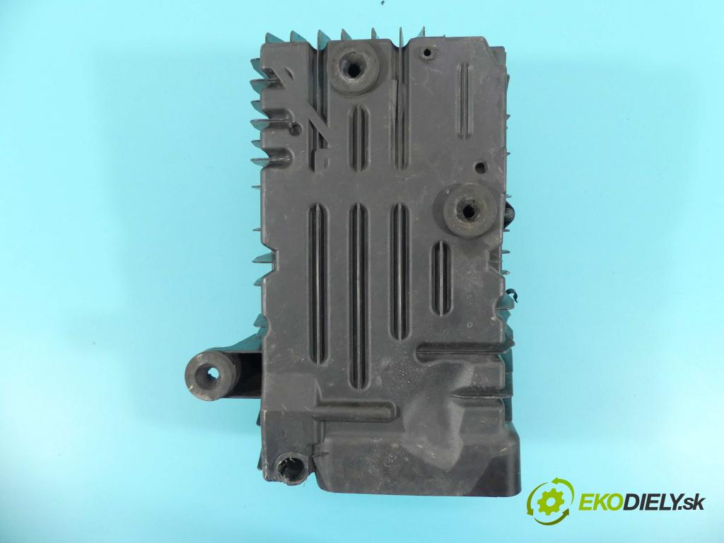 Vw Passat B8 2014 - 2.0 tdi 239KM automatic 176 kW 1968 cm3 5- obal filtra vzduchu 3Q0129601D (Obaly filtrov vzduchu)