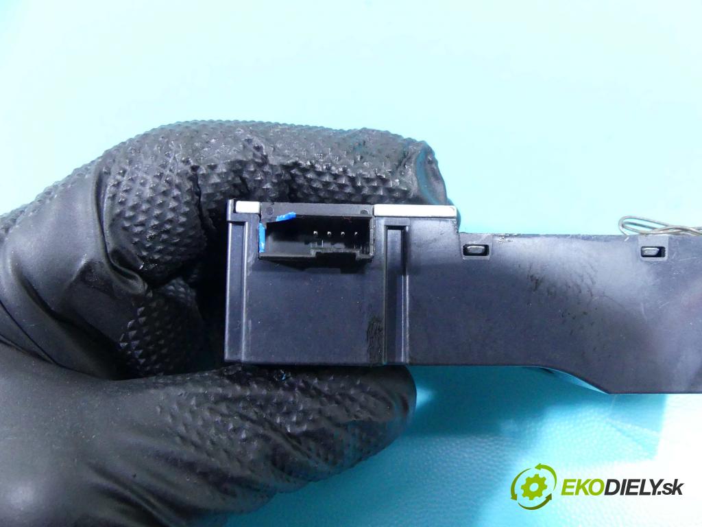 Vw Passat B8 2014 - 2.0 tdi 239KM automatic 176 kW 1968 cm3 5- Blokáda: řízení: 27140002 (Ostatné)