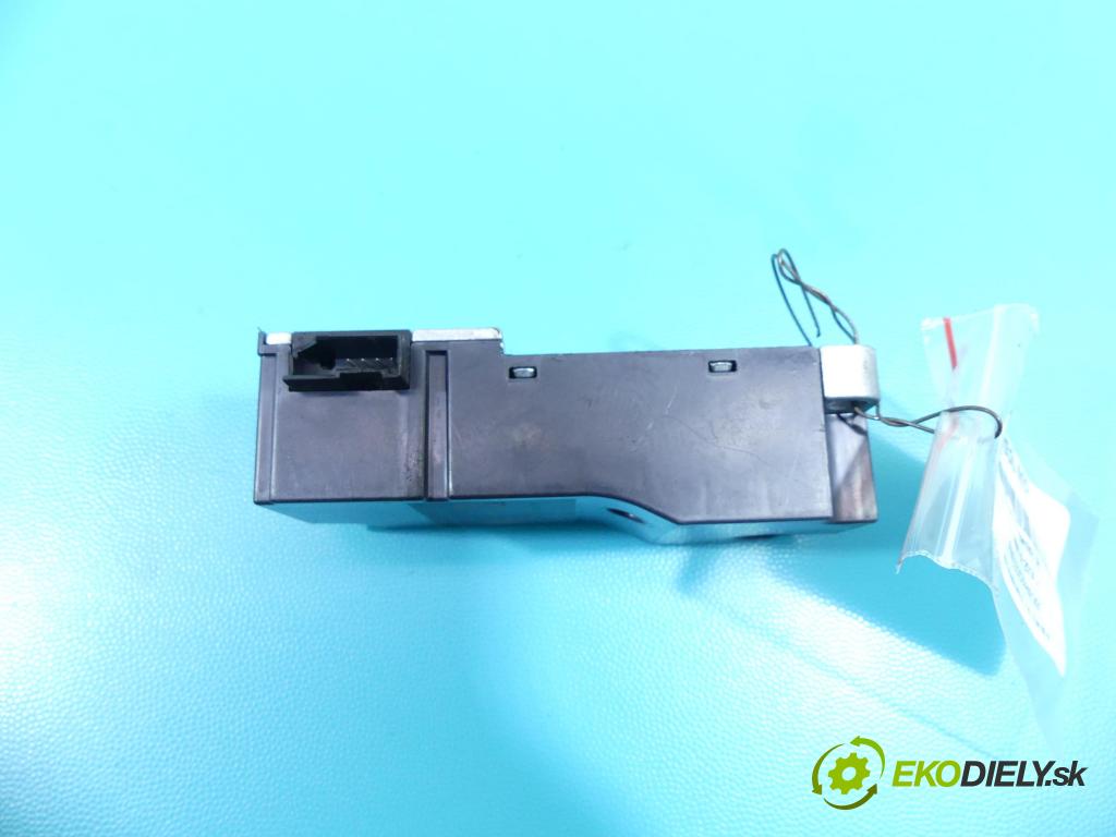 Vw Passat B8 2014 - 2.0 tdi 239KM automatic 176 kW 1968 cm3 5- Blokáda: řízení: 27140002 (Ostatné)